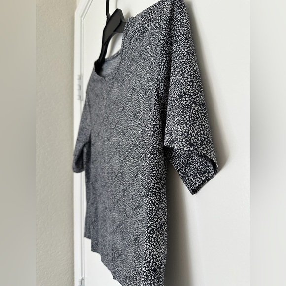 Lululemon Good to Go Tee Plush Petal Black Ghost Size Medium Four-way stretch - Picture 4 of 7